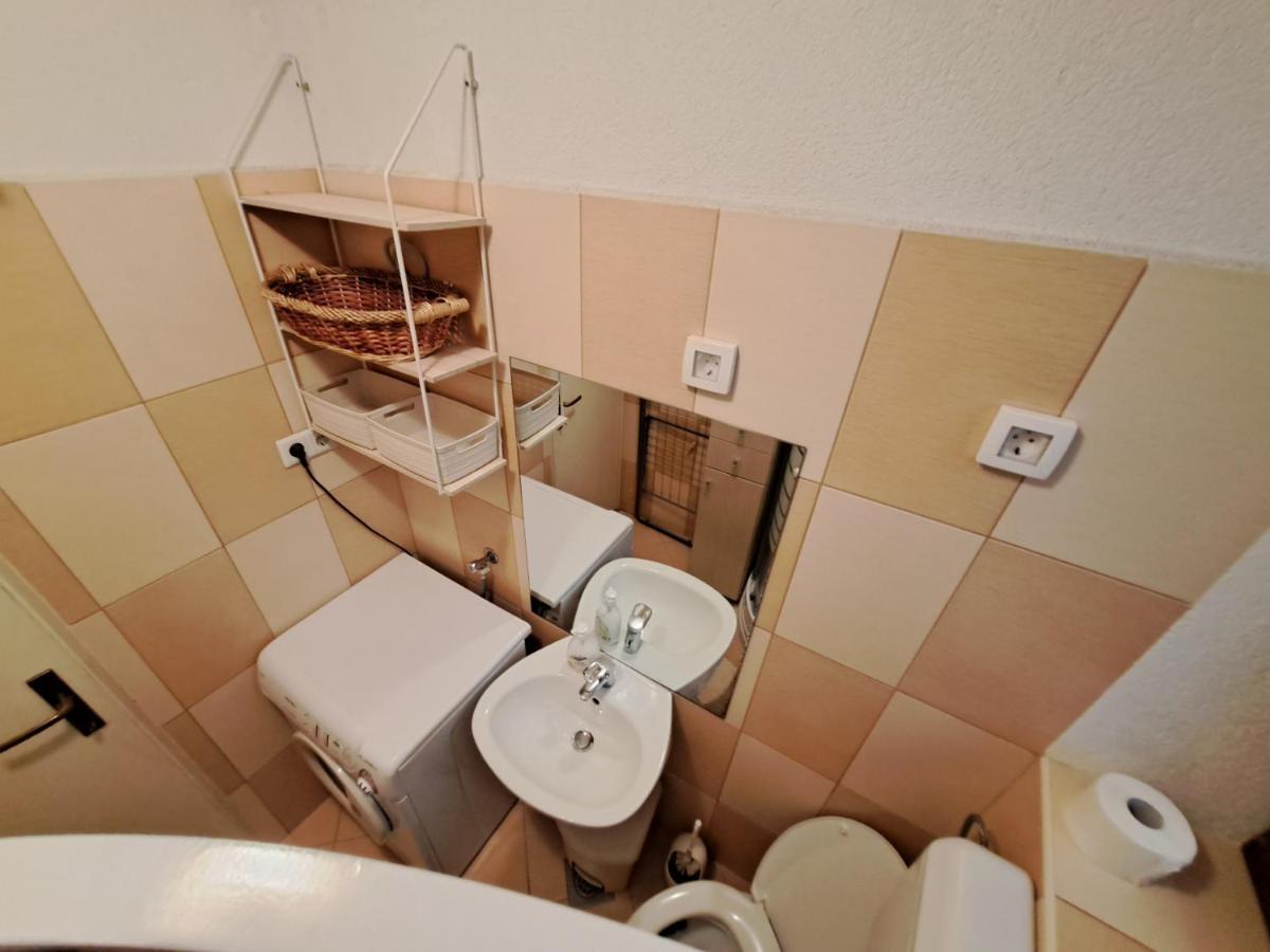 Meressa Nina&Leo Studio Apartments Novigrad  ภายนอก รูปภาพ