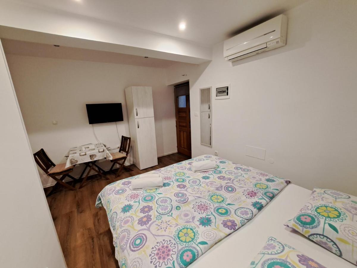 Meressa Nina&Leo Studio Apartments Novigrad  ภายนอก รูปภาพ