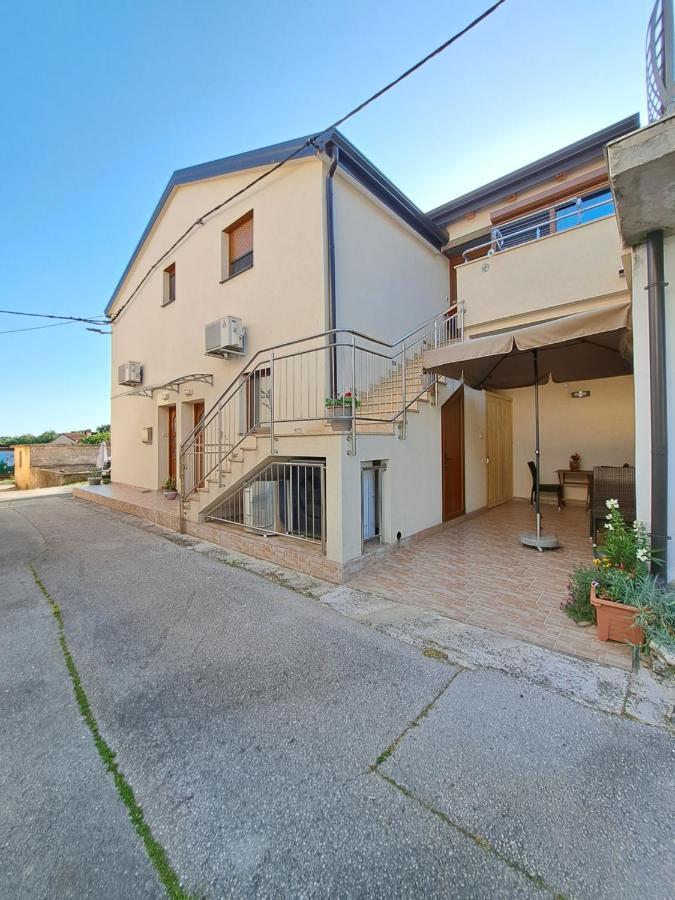Meressa Nina&Leo Studio Apartments Novigrad  ภายนอก รูปภาพ